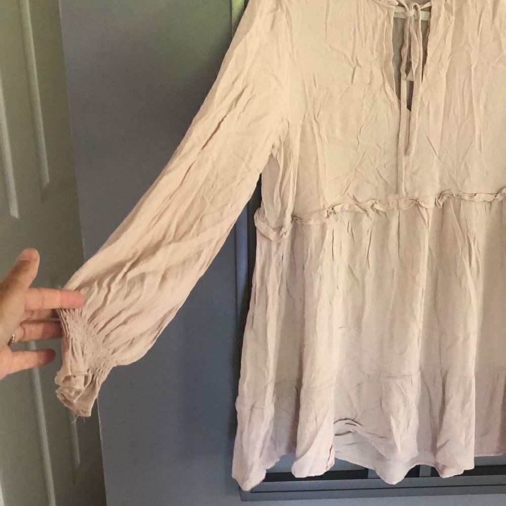 Lulus 10 baby doll dress/top peekaboo neck size out - Picture 3 of 4